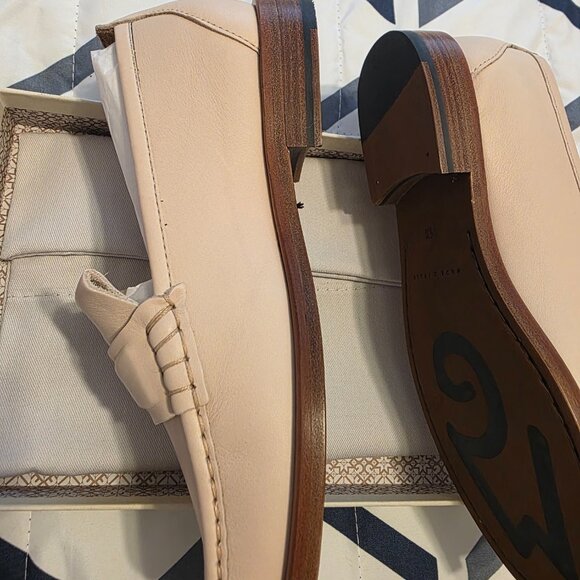 M. Gemi Mirabella Leather Loafers in Stone Size 35.5 BNIB - Picture 9 of 13